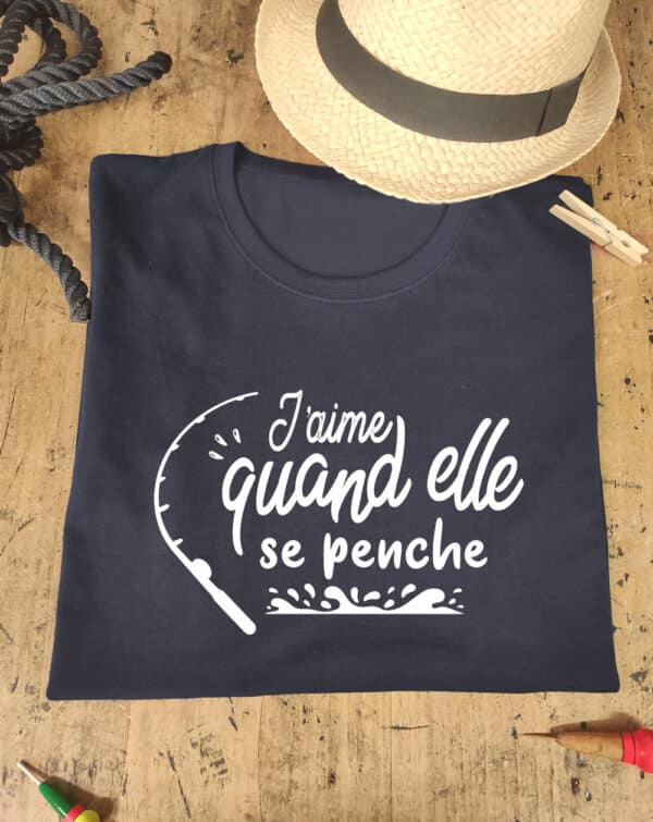007-jaime-quand-elle-se-penche-bleu